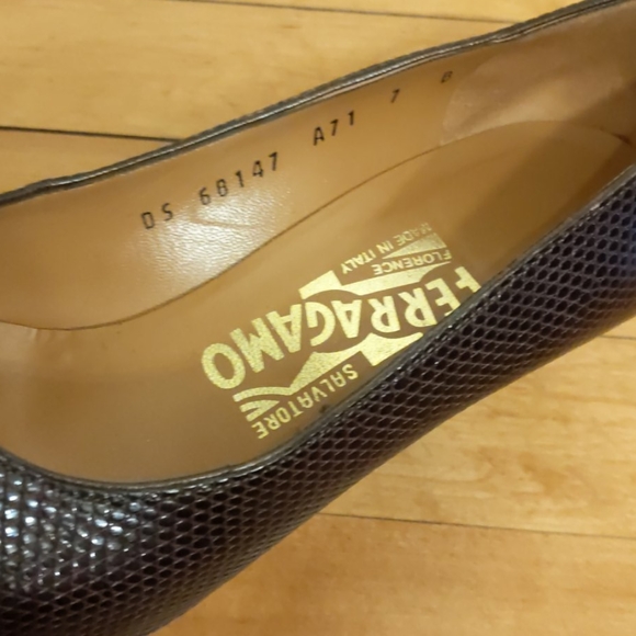 LAST CHANCE Brown lizard Salvatore Ferragamo pumps - Picture 2 of 8